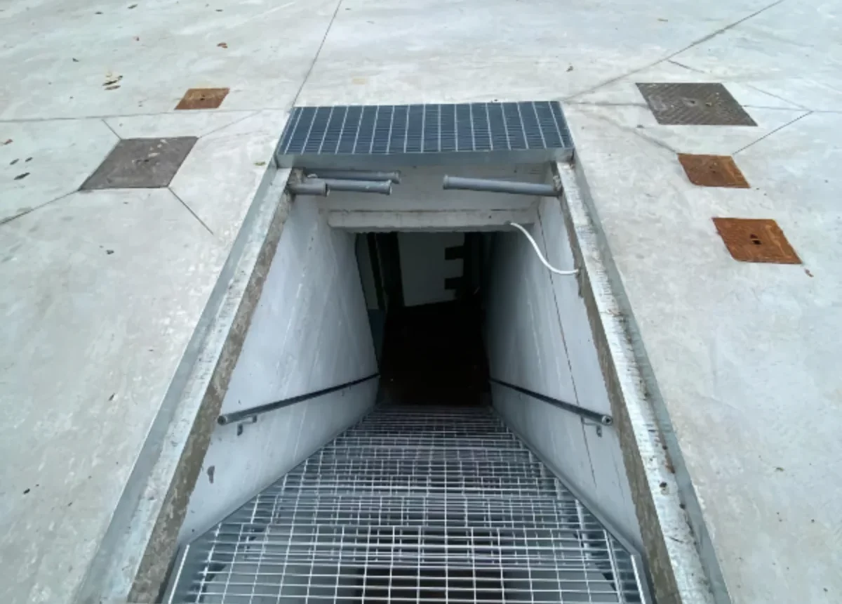 Il mio Bunker, entrata